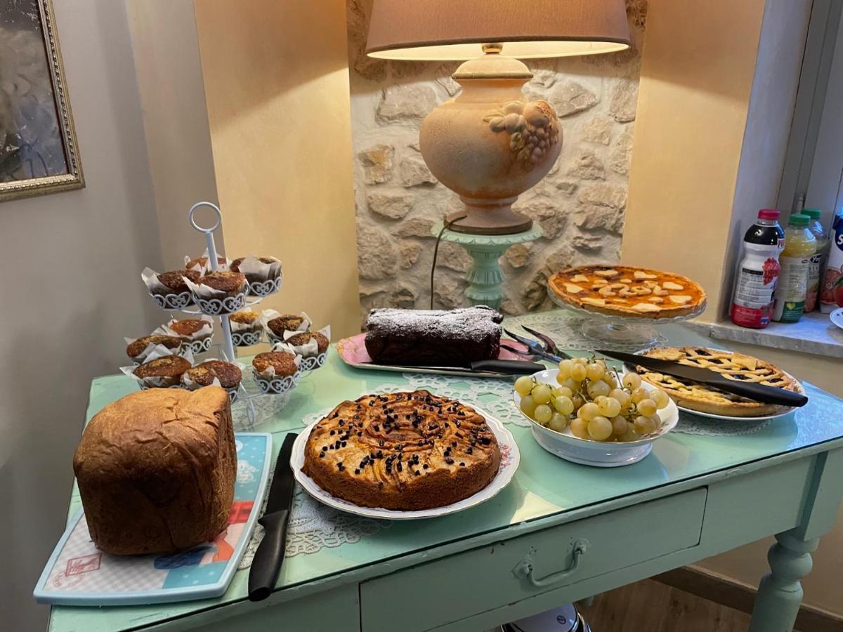 Il Borgo Antico Bed & Breakfast Rocca Massima Exterior photo
