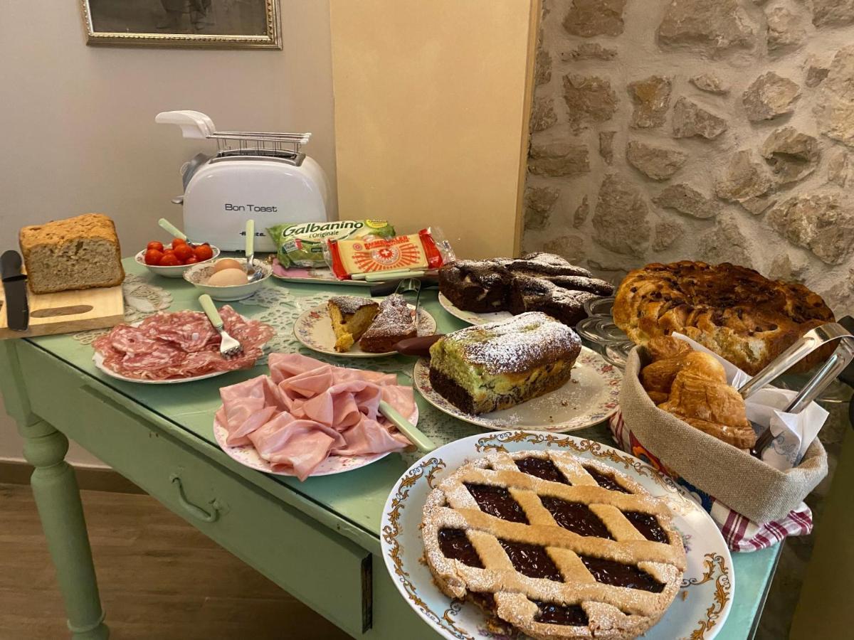 Il Borgo Antico Bed & Breakfast Rocca Massima Exterior photo